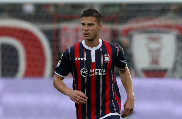 Reggina, ufficiale l'arrivo di Lorenzo Crisetig