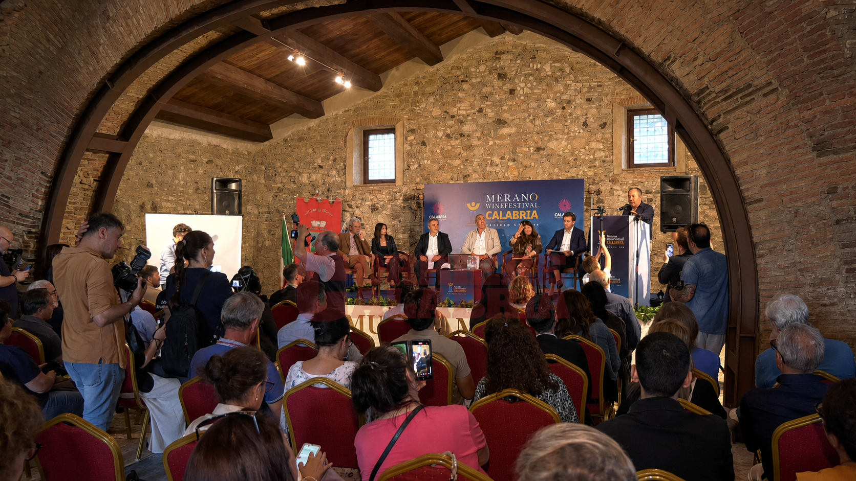 Il vino racconta la Calabria più vera: al via il Merano WineFestival tra identità, territorio e futuro – FOTO