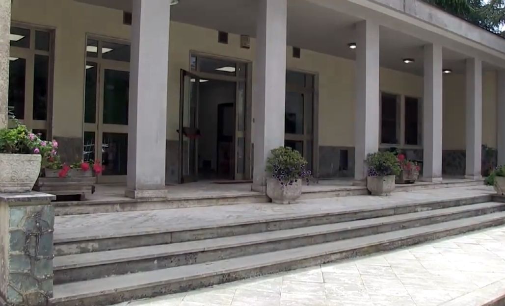 Vibo, riapre la biblioteca comunale. Limardo: «Saremo sempre capitale del libro»