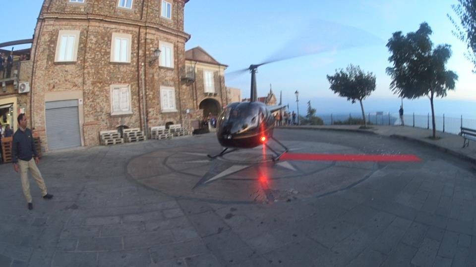 SPOSI IN ELICOTTERO | Il "pilota" era lo stesso dei Casamonica