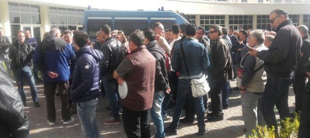 Mobilità in deroga, la protesta: «Oliverio ci ha preso in giro»