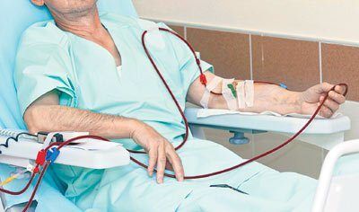 Protesta dei centri dialisi nel Reggino: «La politica latita»