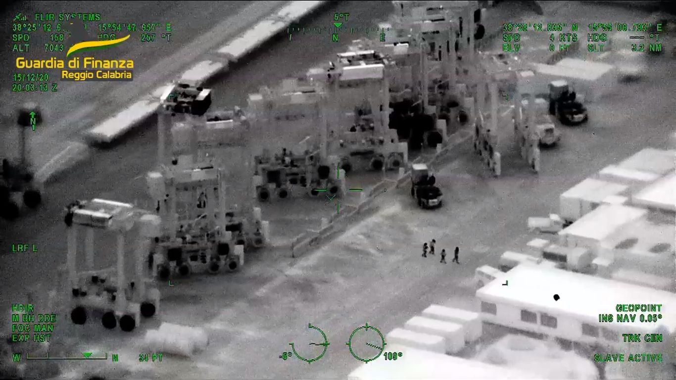 La cocaina da Panama al porto di Gioia Tauro e il carico nei container. «Se non sale la finanza lavoriamo»