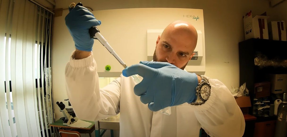 Lotta al cancro, la promessa del biochimico calabrese tornato all’Unical