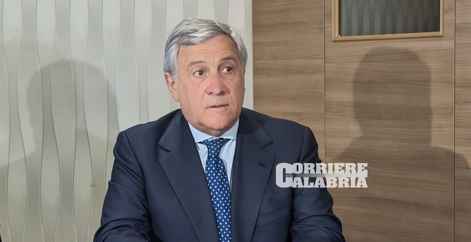 Europee, Tajani a Lamezia: «Puntiamo a superare il 10%» e «la Calabria è una regione importante per noi»