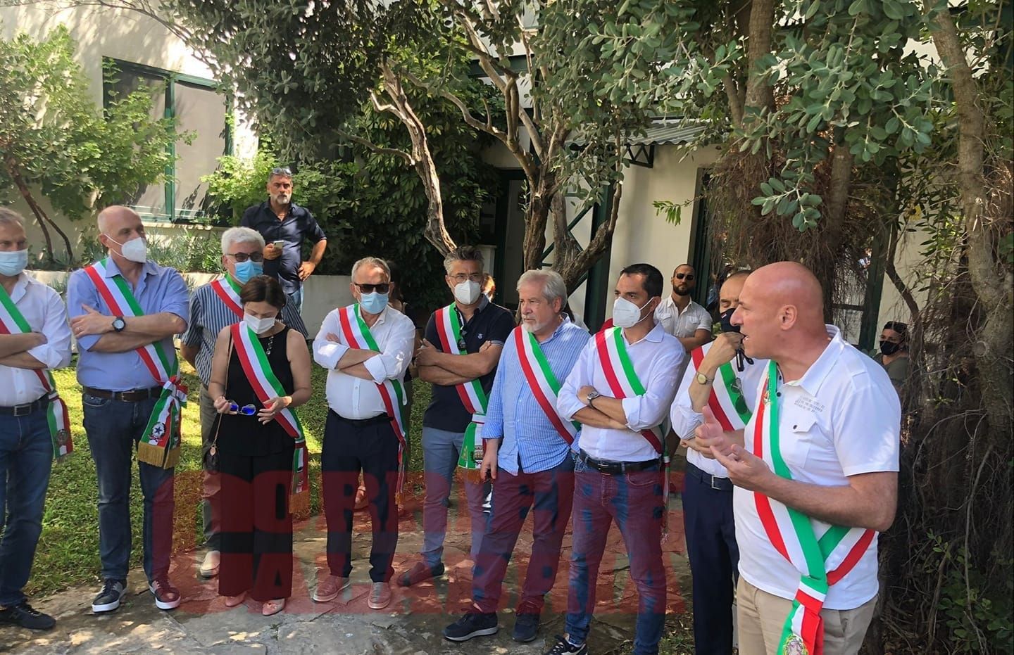 Rifiuti a Crotone, i sindaci fanno ricorso al Tar: «Penalizzato ancora questo territorio»