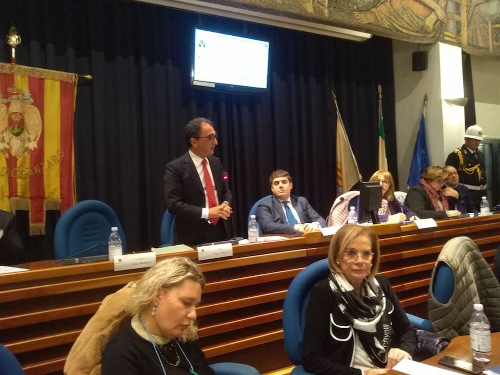 Catanzaro, Consiglio comunale con vista sulle Regionali