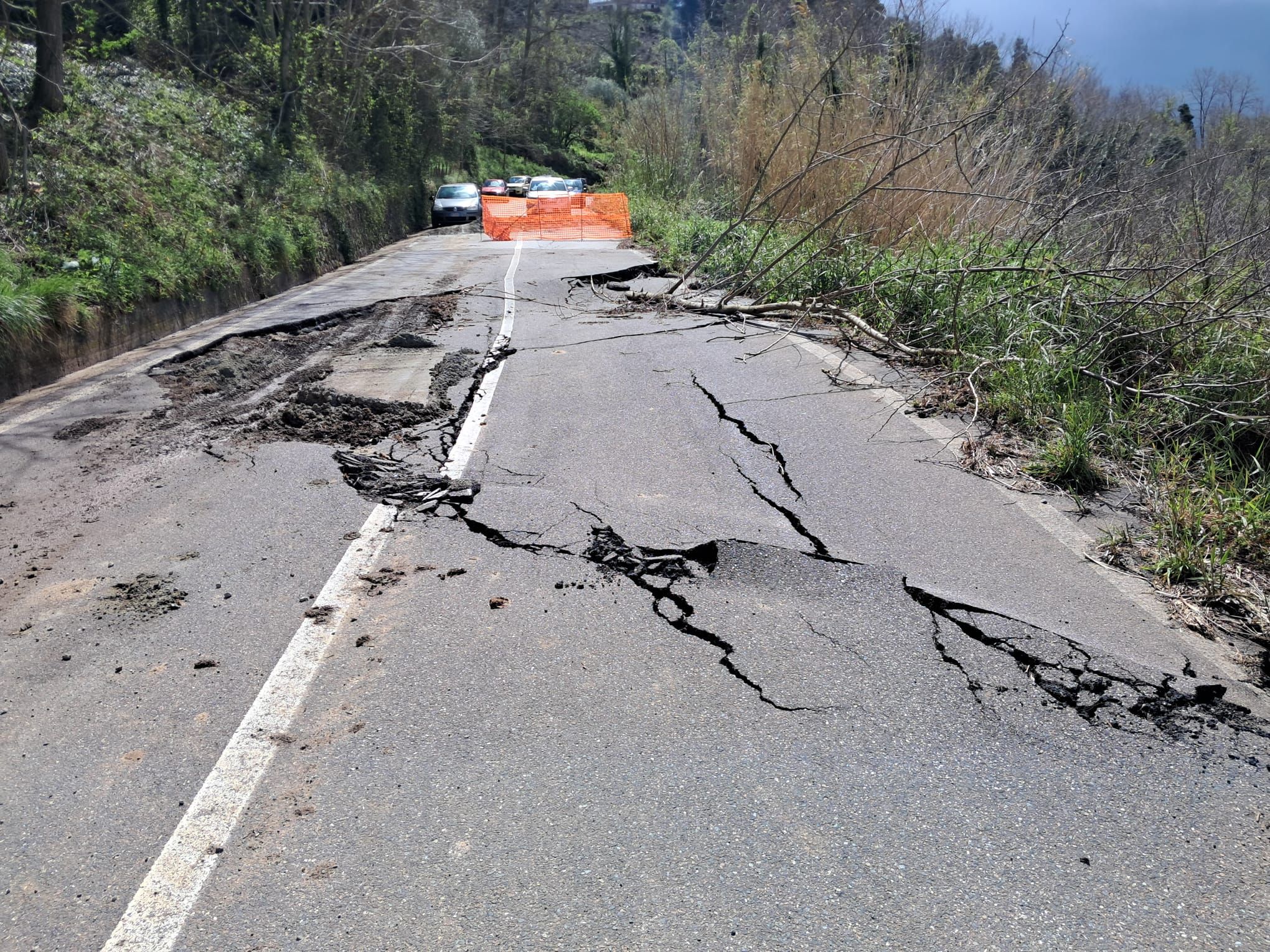 San Nicola da Crissa, il borgo vibonese (quasi) isolato: una strada chiusa da 8 anni e alternative inutilizzabili