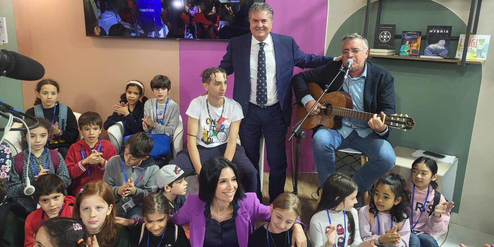 Salone del libro di Torino, esperienza positiva del Sistema Bibliotecario Lametino che ha gestito lo stand della Calabria