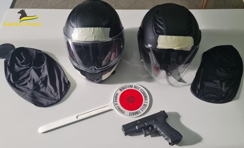 Tentata rapina sventata da un finanziere fuori servizio, due arresti a Corigliano-Rossano