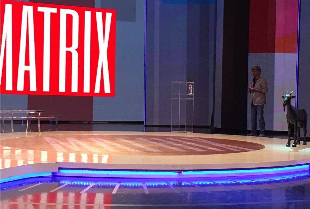 Un artista cosentino dietro la “capra” di Sgarbi