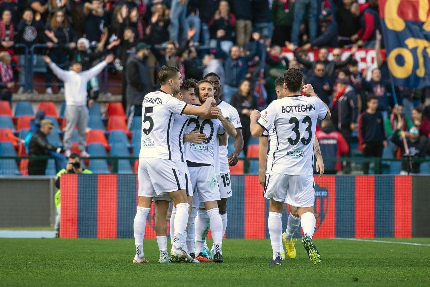Nuova sconfitta per il Cosenza, l’Ascoli vince 3-1