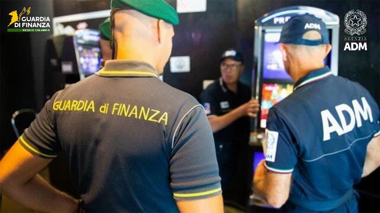 Gioco illegale, scoperti due centri scommesse nel Reggino: apparecchi abusivi e non autorizzati