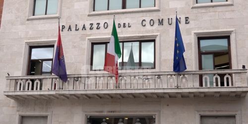 comune crotone dimissioni Voce