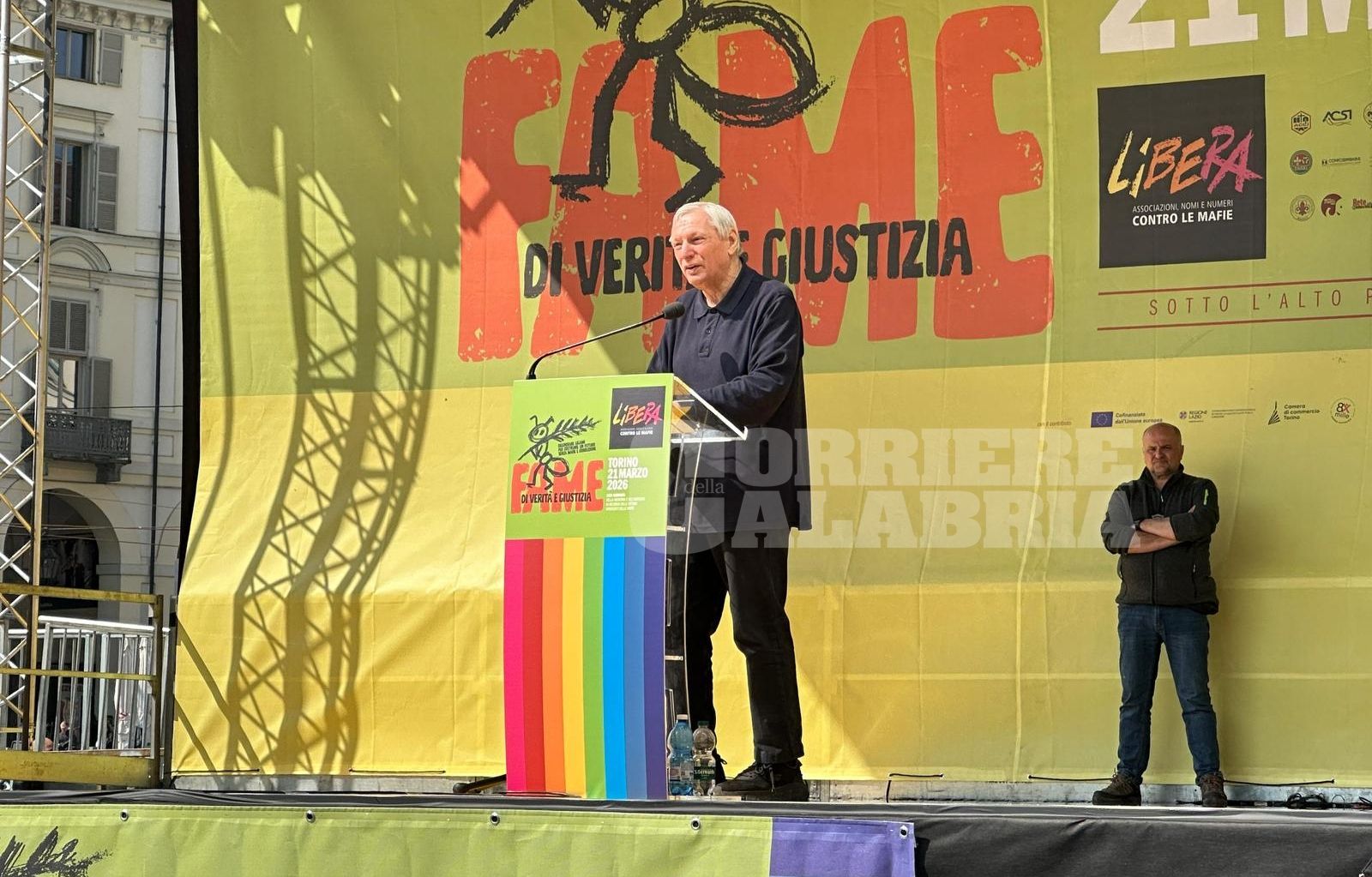 Verità e giustizia, la “rivoluzione gentile” di don Ciotti: «Il silenzio è complicità»