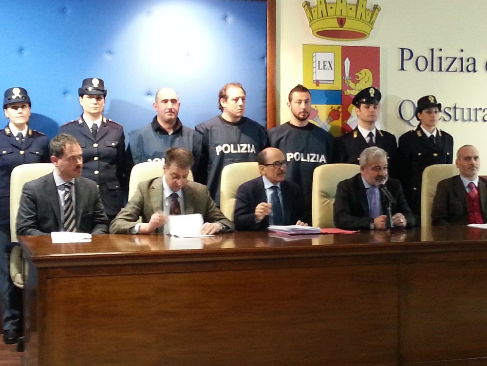 "Vecchia guardia", le regole dell`Antistato