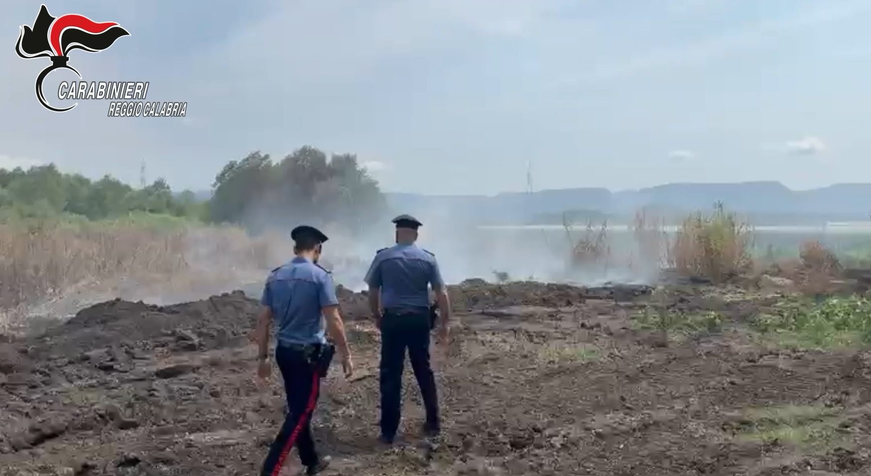 Odori nauseabondi a Gioia Tauro: scoperto deposito di 70 tonnellate di compost illegale – VIDEO