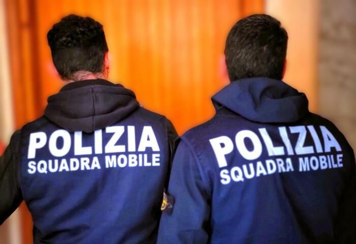 Vibo, uomo arrestato per maltrattamenti alla compagna. È accusato anche di averle dato fuoco