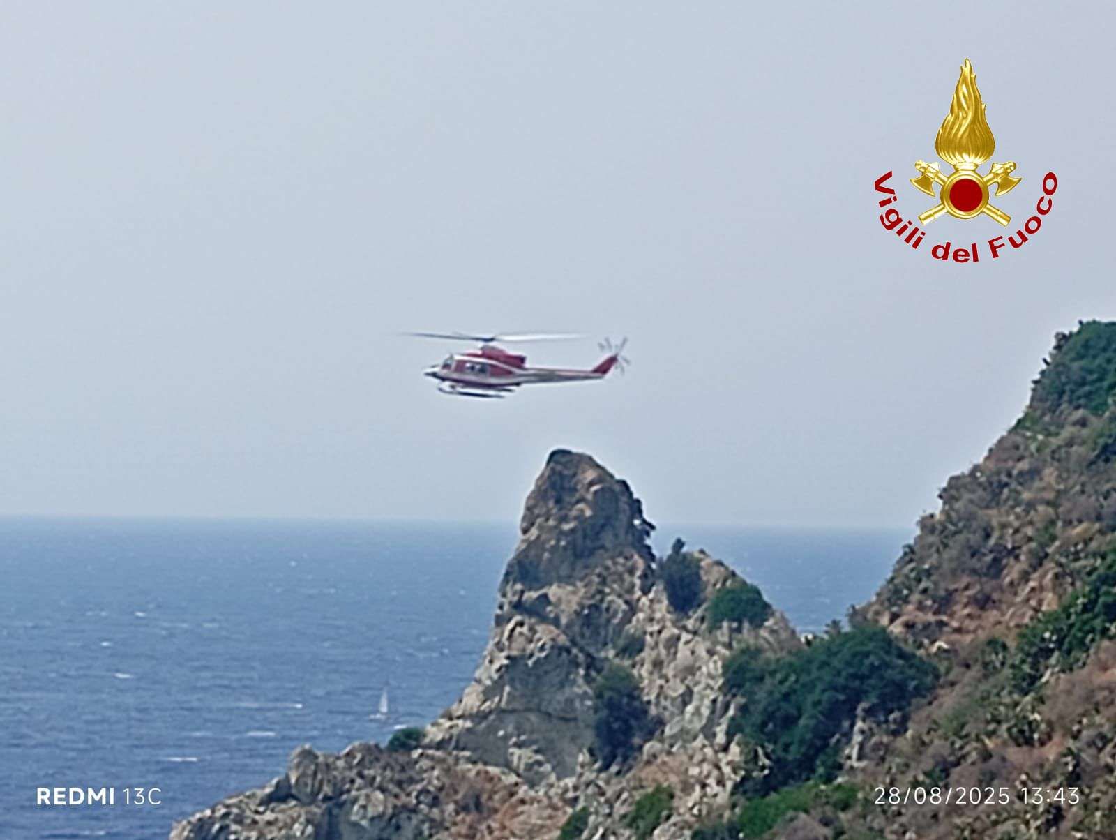 Capo Vaticano, turisti bloccati sulla scogliera salvati dai Vigili del fuoco