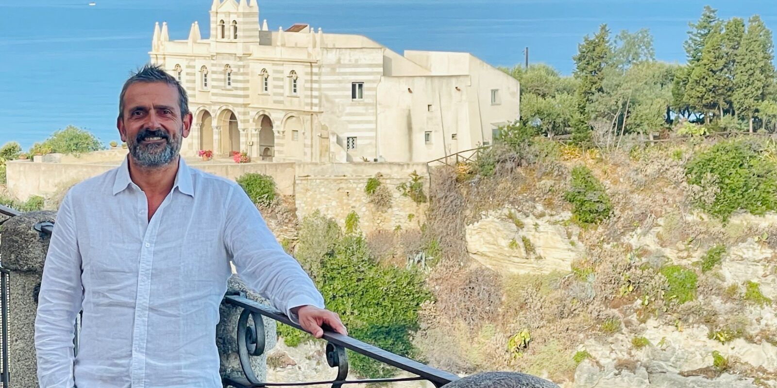 Tropea, Macrì: «Tutti mi dicono “qui non sembra di essere in Calabria”, purtroppo»