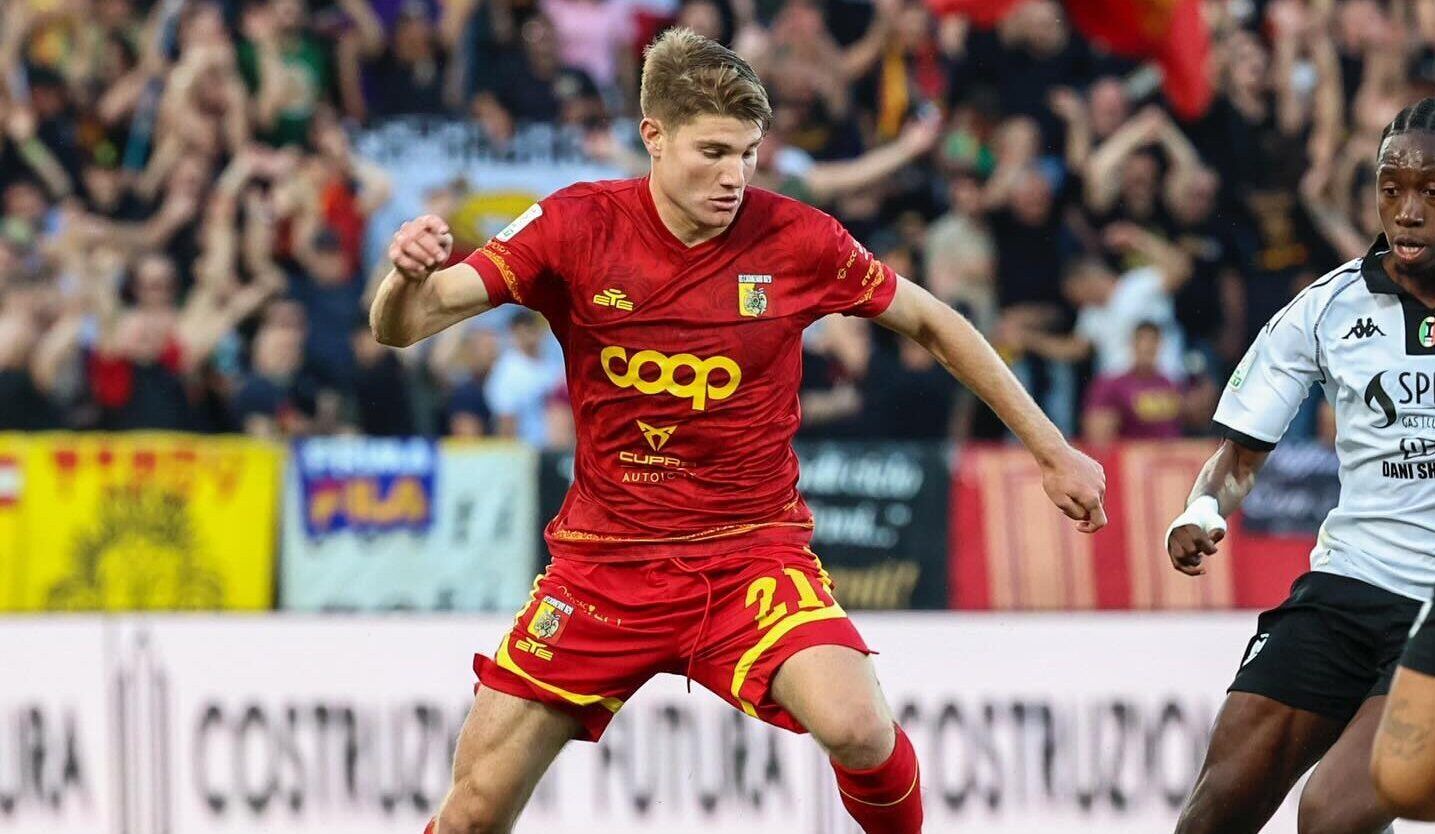 Catanzaro ko per 2-1, lo Spezia in finale con la Cremonese