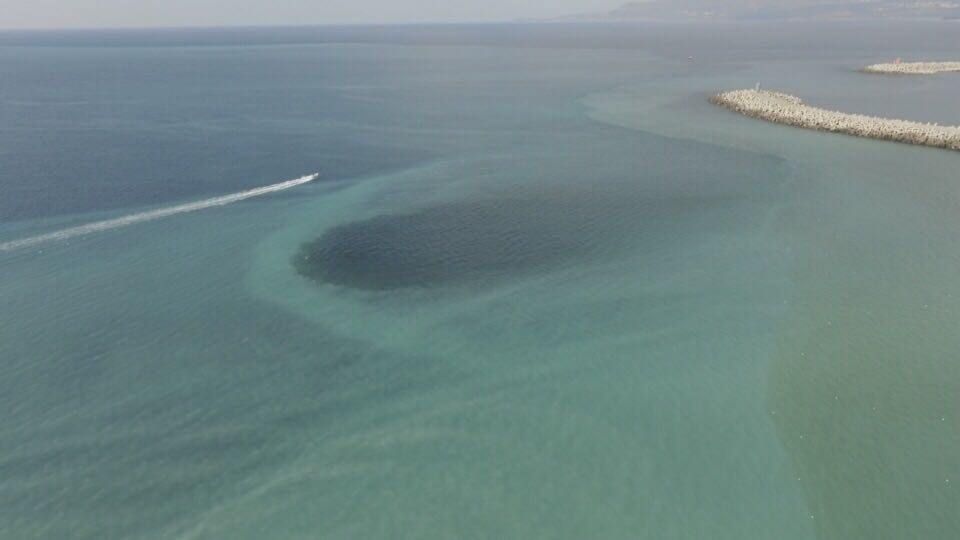 Gioia Tauro, strana chiazza in mare davanti al depuratore