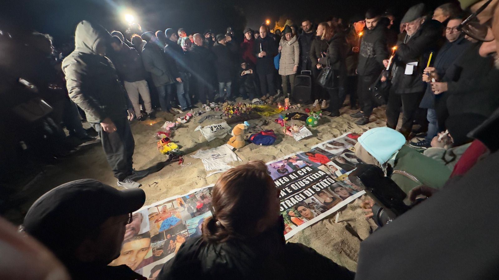 Cutro come il bosco di Rogoredo. Quando le divise concordano la versione