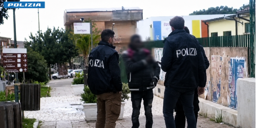 Immigrazione clandestina, false ospitalità per ottenere il permesso di soggiorno: 93 indagati nel Crotonese – VIDEO