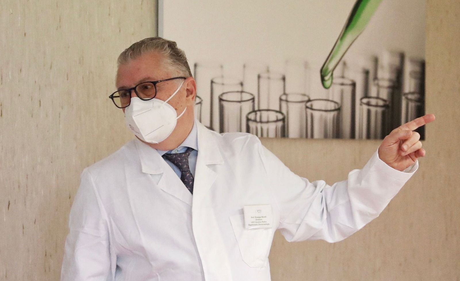 Il luminare calabrese Novelli racconta la rivoluzione della genomica nella cura dei tumori