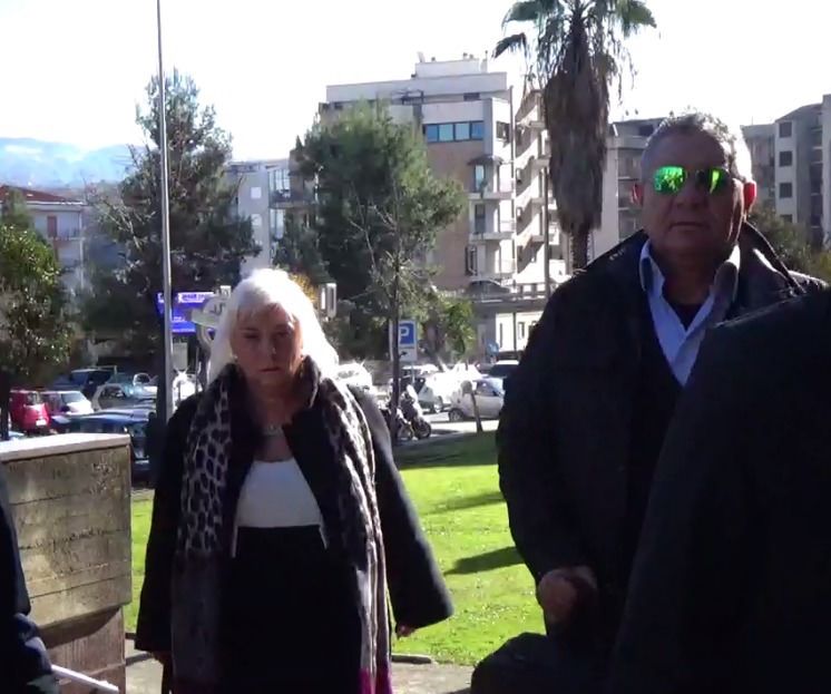 Oltre due ore di interrogatorio per il prefetto Galeone. «Con Cinzia Falcone rapporti noti e trasparenti»