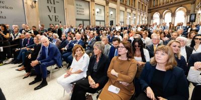 Forza Italia, colpo d’occhio da congresso nella platea per la presentazione del libro di Occhiuto – VIDEO
