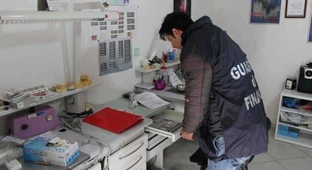 Cosenza, scoperto dentista maxi-evasore