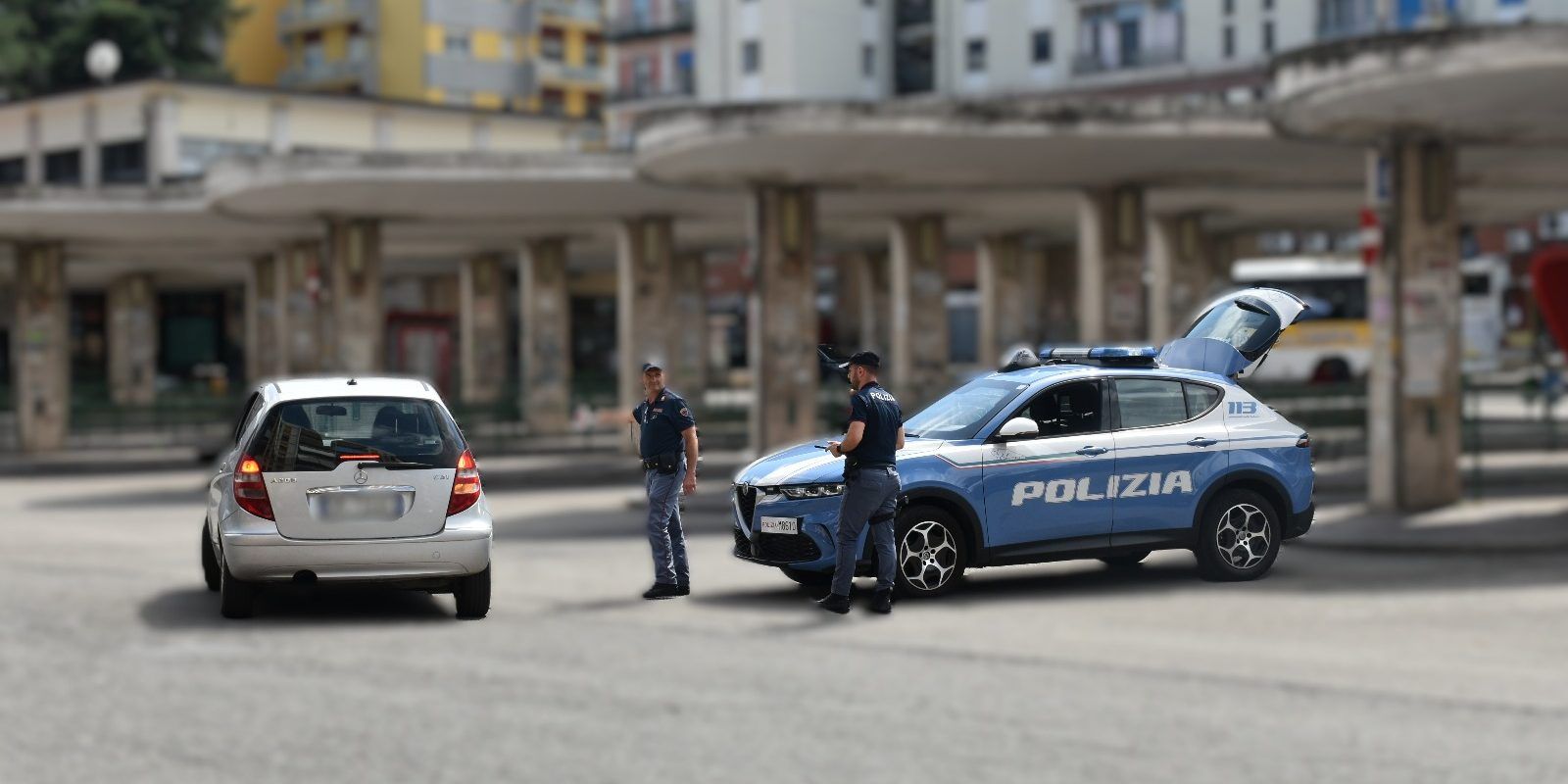 Controlli straordinari della Polizia a Cosenza e provincia: 3 arresti e 17 denunce