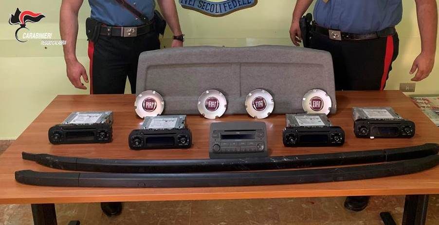 Ladro seriale di oggetti d’auto fermato a Scilla