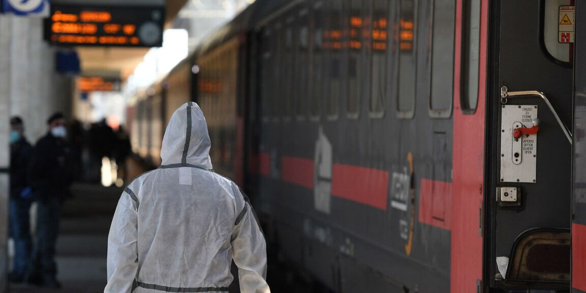 Nuova stretta anti-contagi: in vigore le nuove norme sui trasporti