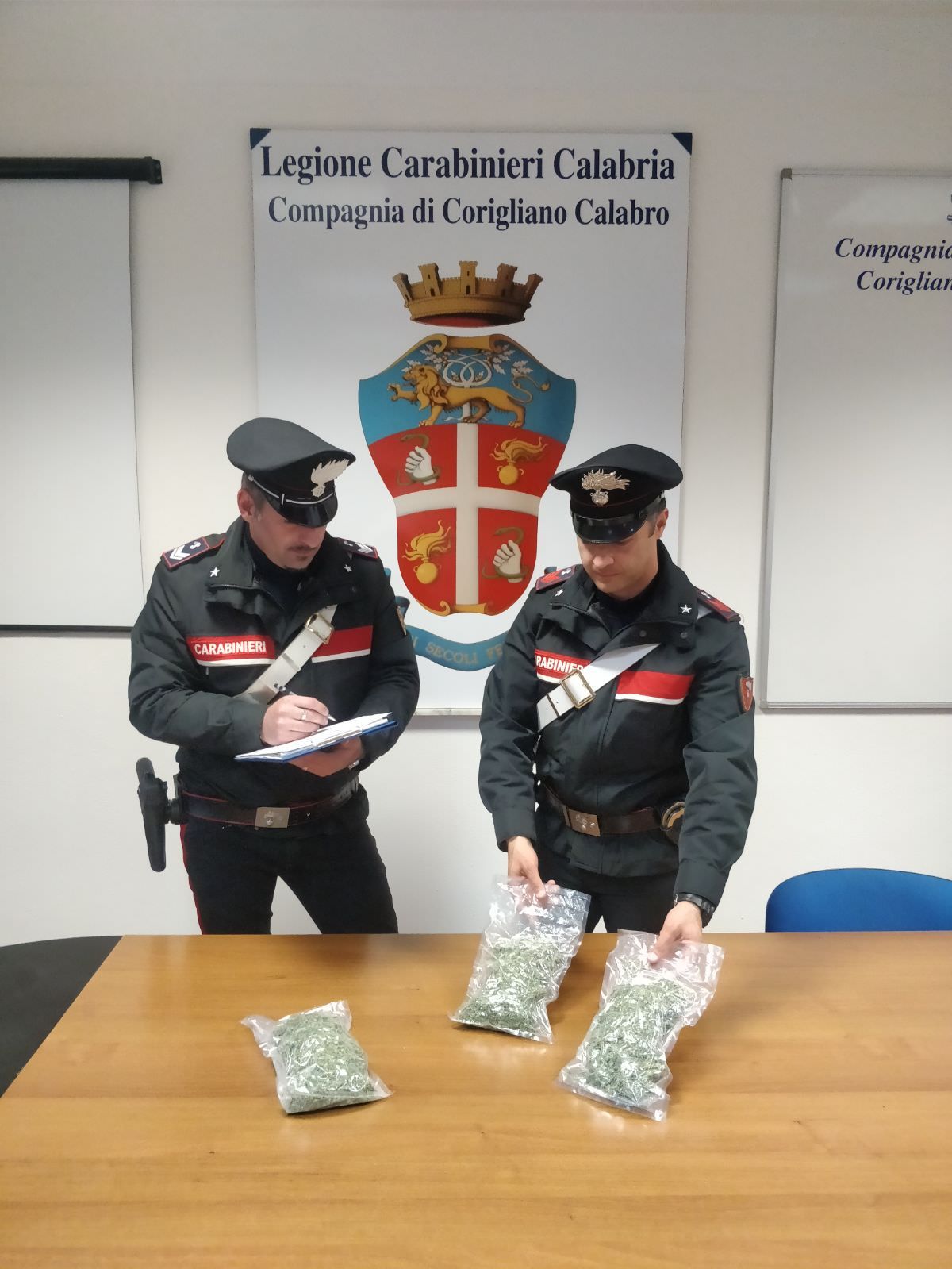 In “trasferta” con la droga nell’auto, fermati dai carabinieri