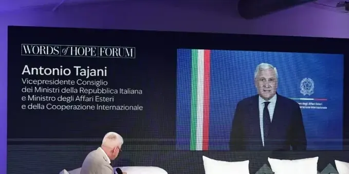 Intelligenza artificiale, Tajani: «La Calabria è una grande piattaforma di innovazione». Bernini: «Liberarsi di due paure opposte»