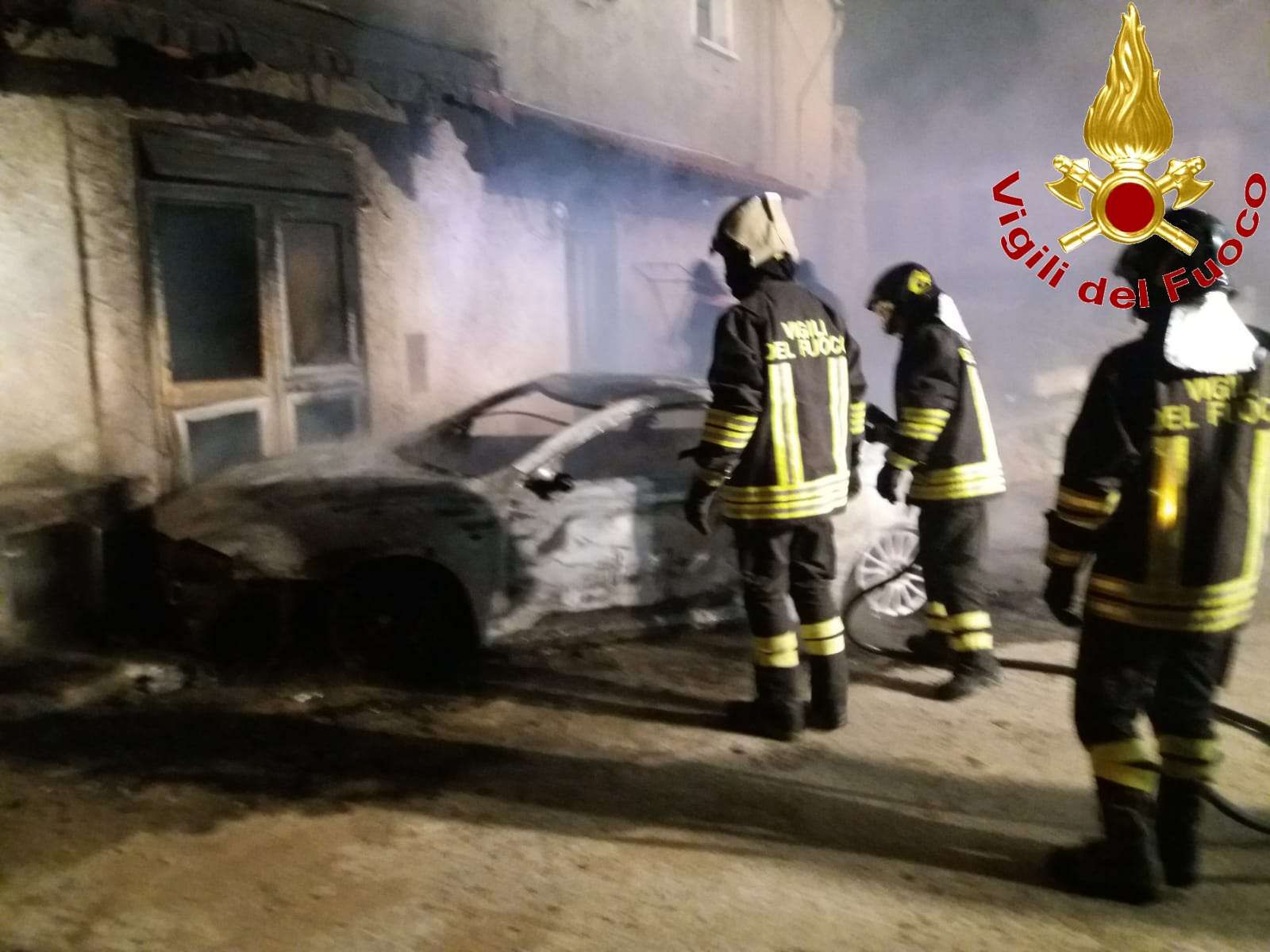 Due auto in fiamme a Tropea e a Vibo