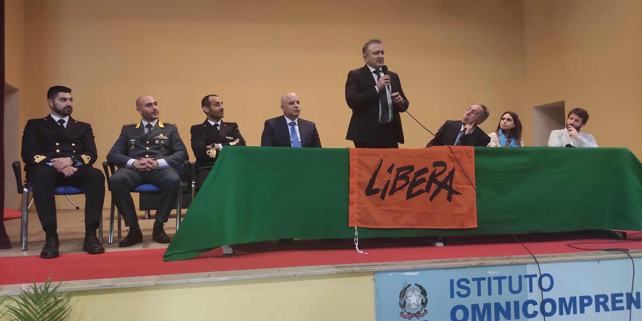 Libera presenta a Pizzo il “Diario di bordo”. «La ‘ndrangheta è la mafia più infiltrata nei porti» – FOTO