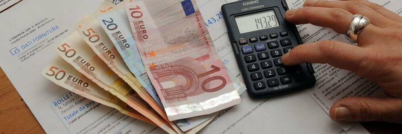 Riceve una bolletta (errata) da 15mila euro, 88enne finisce in rianimazione