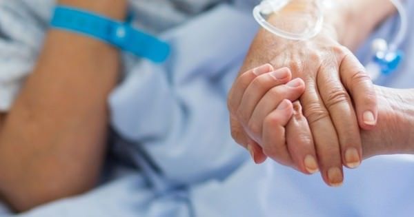 Bando da 4,5 milioni per contrastare la povertà sanitaria e le nuove dipendenze