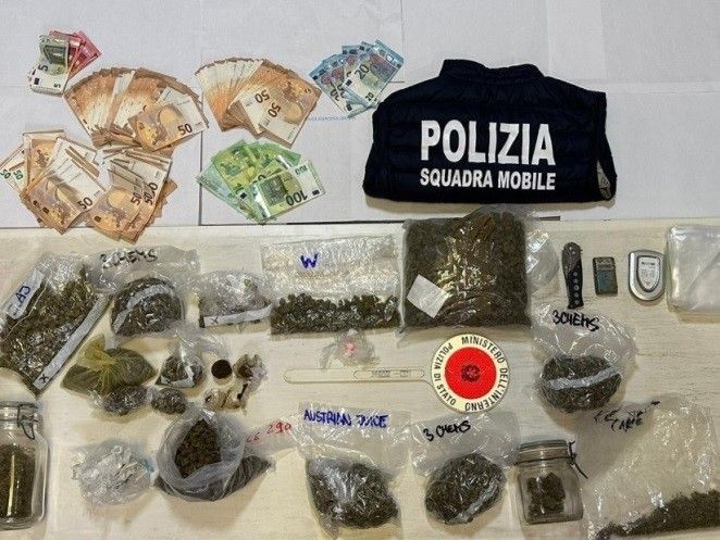 Un «market della droga» e una nuova sostanza stupefacente: un arresto a Crotone
