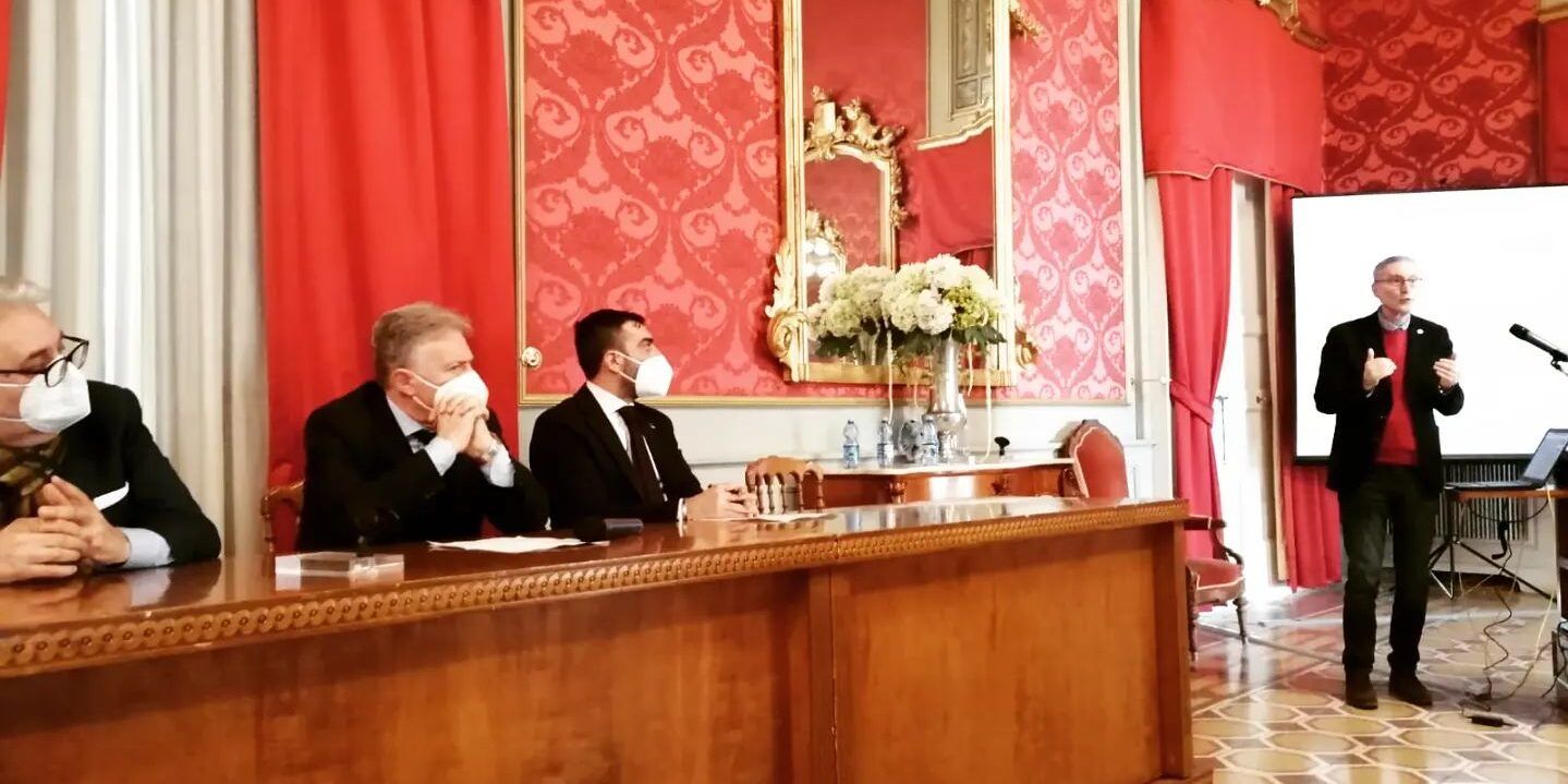 Cosenza, Laghi alla presentazione del sito web dell’Asp: «Ben fatto. Ora assunzioni»