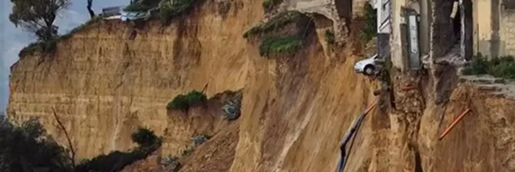 Meloni a Niscemi. Schifani: «Paese a rischio crollo»