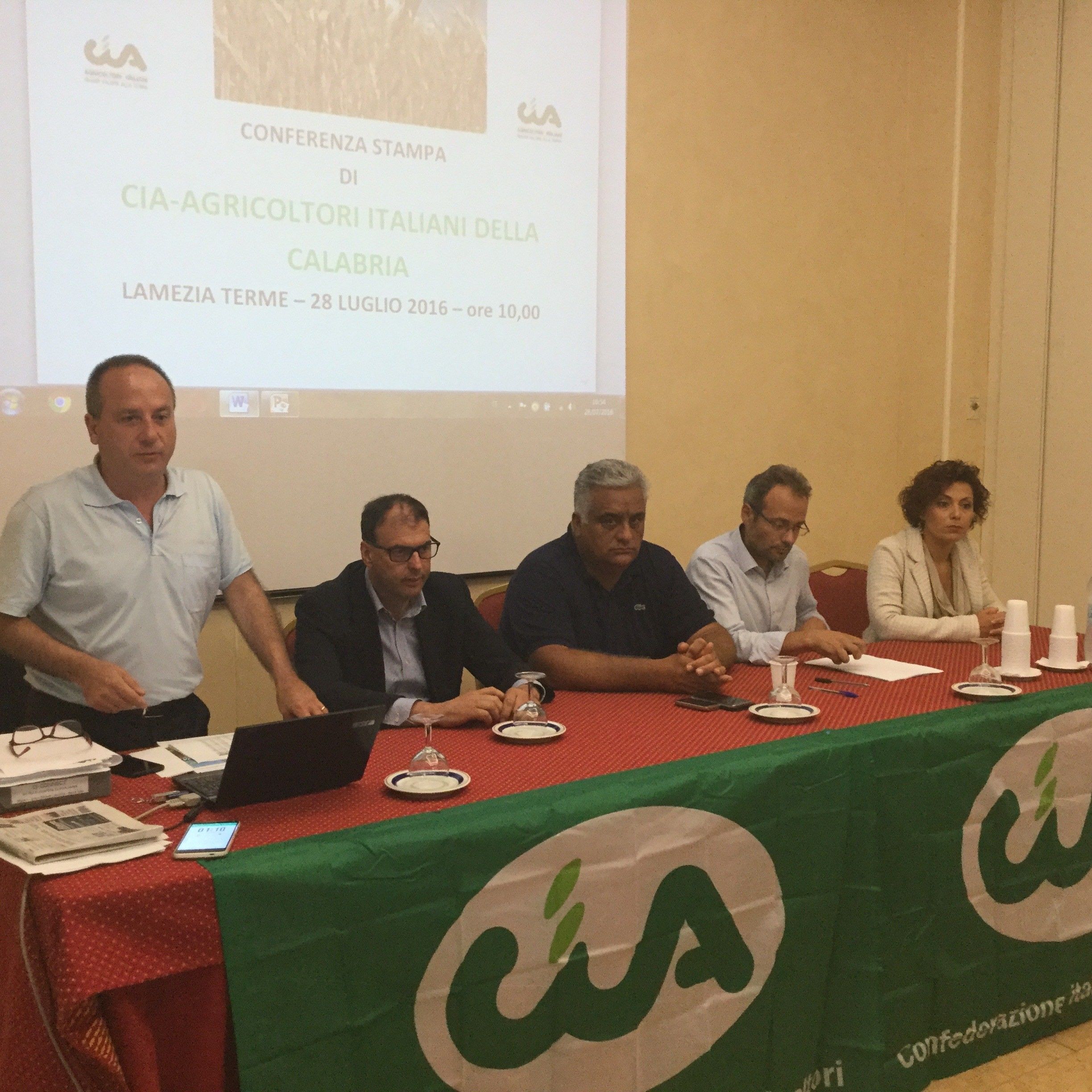 «Sul grano si specula, ma il governo non vuole vedere»