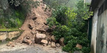 Intervento dei Vigili del fuoco per una frana a Mesoraca, evacuate alcune abitazioni