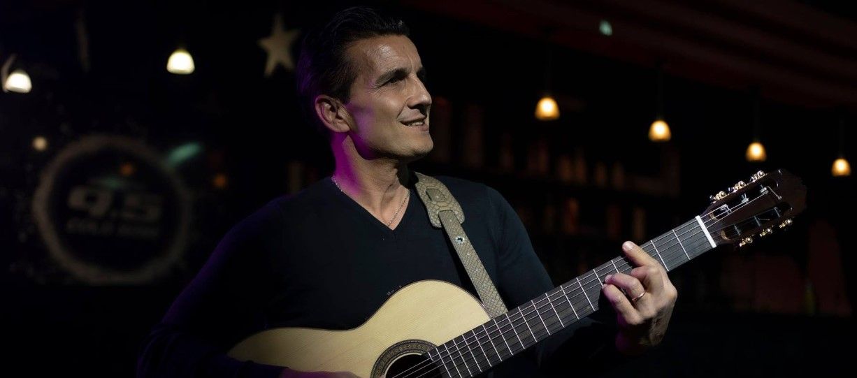 Cecè Barretta il cantautore della Calabria reale