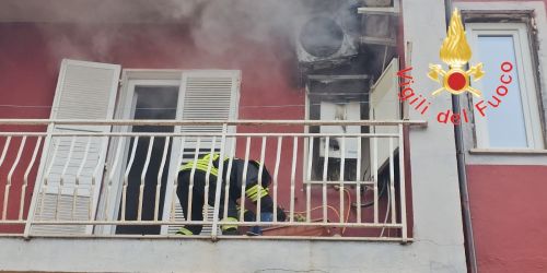 crotone incendio caldaia gpl