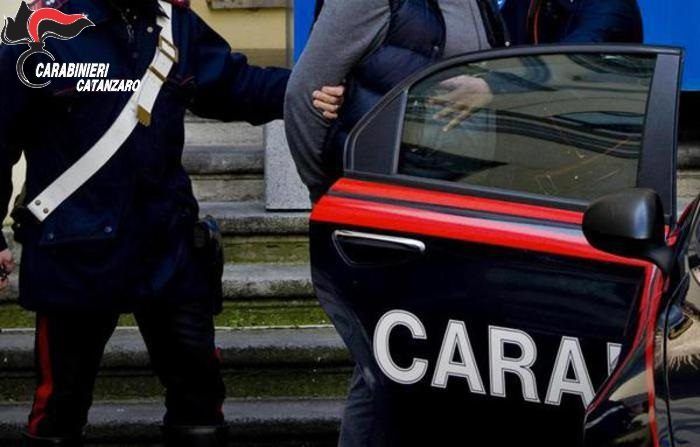 Nascondevano cocaina, arrestati fratello e sorella a Catanzaro
