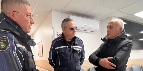 franz caruso in ospedale dal vigile urbano aggredito